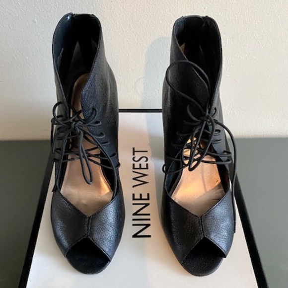 Nine West Peep toe lace up booties, Size Women's 7.5 - Picture 10 of 16